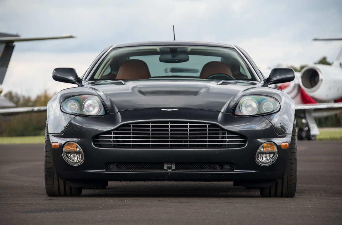 2005 Aston Martin Vanquish 1st Gen - Image 26 of 31