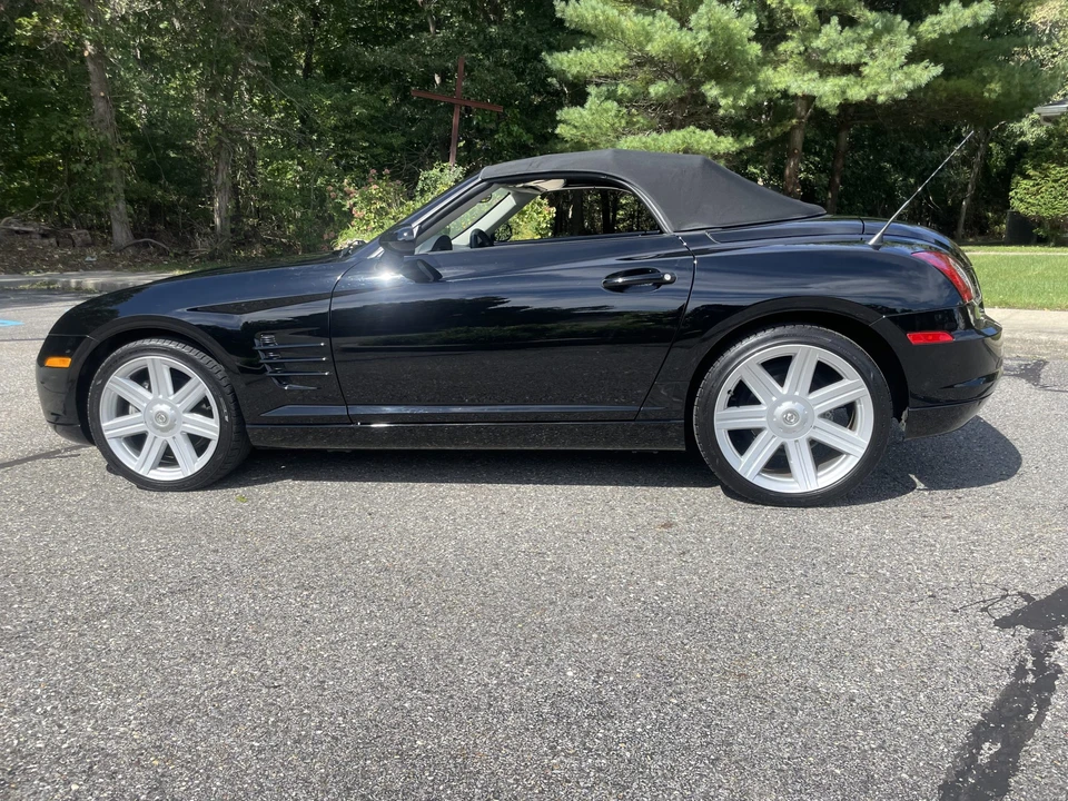 2005 Chrysler Crossfire - Image 15 of 31