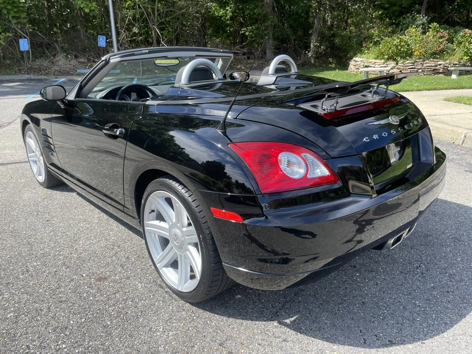 2005 Chrysler Crossfire - Image 5 of 31