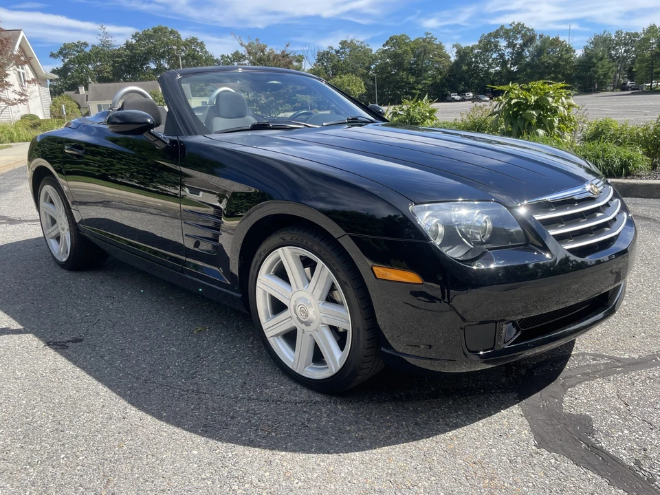 2005 Chrysler Crossfire - Image 11 of 31