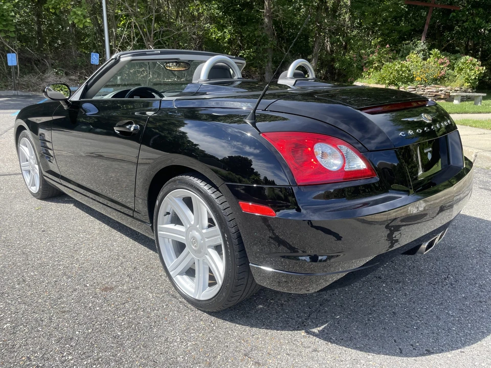 2005 Chrysler Crossfire - Image 4 of 31