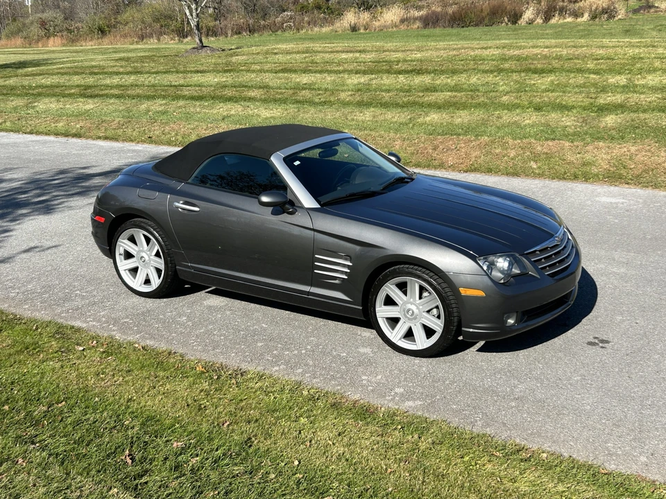 2005 Chrysler Crossfire - Image 4 of 31