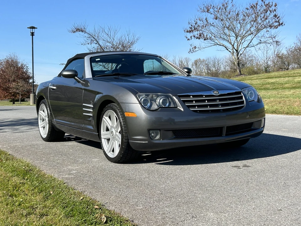2005 Chrysler Crossfire - Image 3 of 31