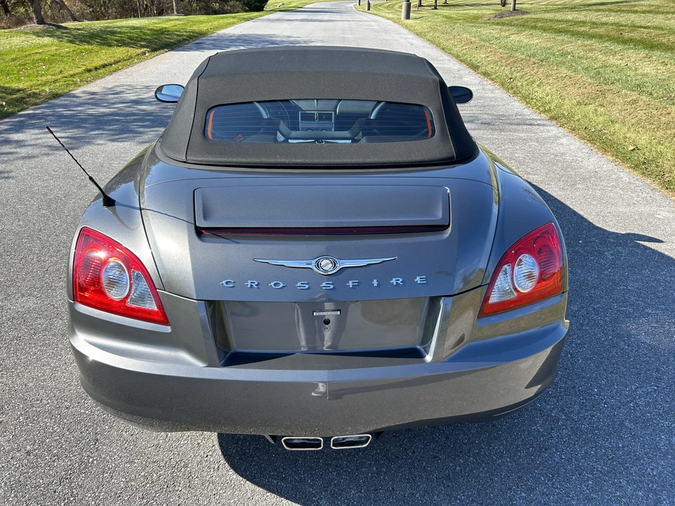 2005 Chrysler Crossfire - Image 7 of 31