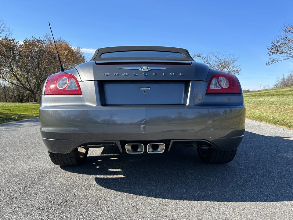 2005 Chrysler Crossfire - Image 8 of 31