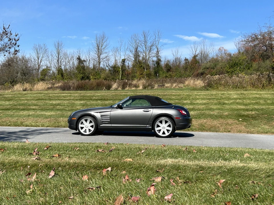 2005 Chrysler Crossfire - Image 15 of 31