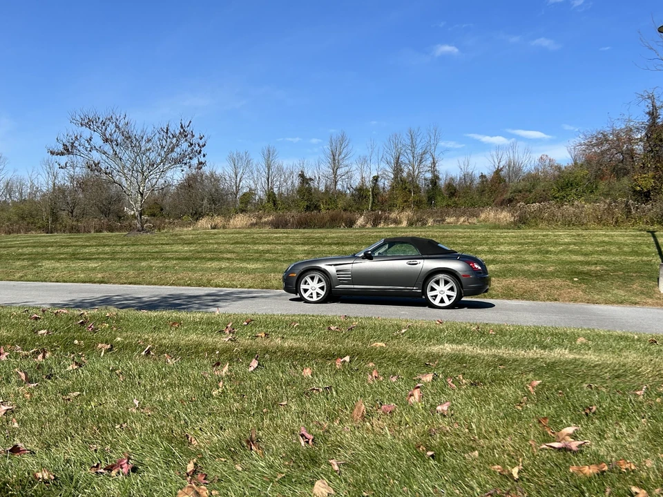 2005 Chrysler Crossfire - Image 14 of 31