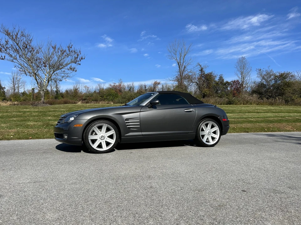 2005 Chrysler Crossfire - Image 18 of 31