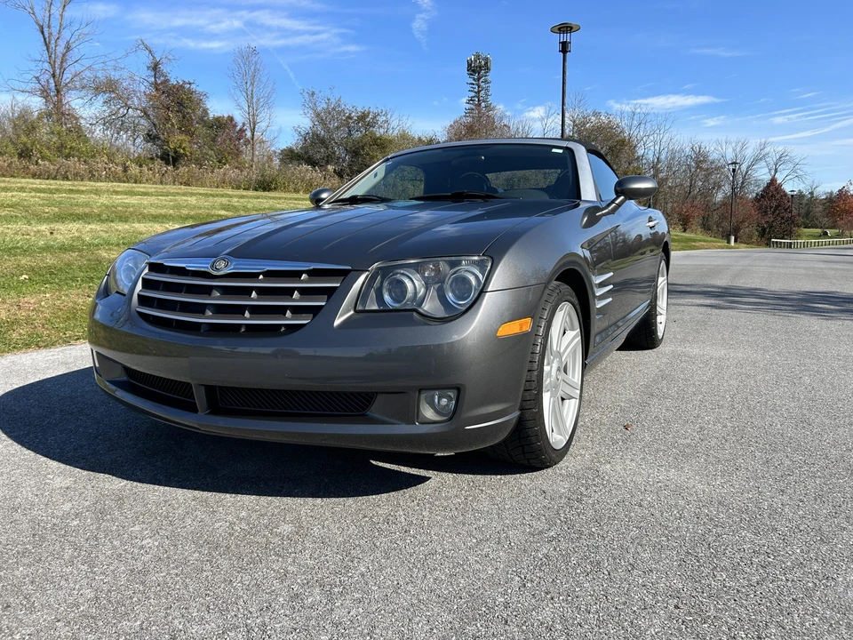 2005 Chrysler Crossfire - Image 23 of 31
