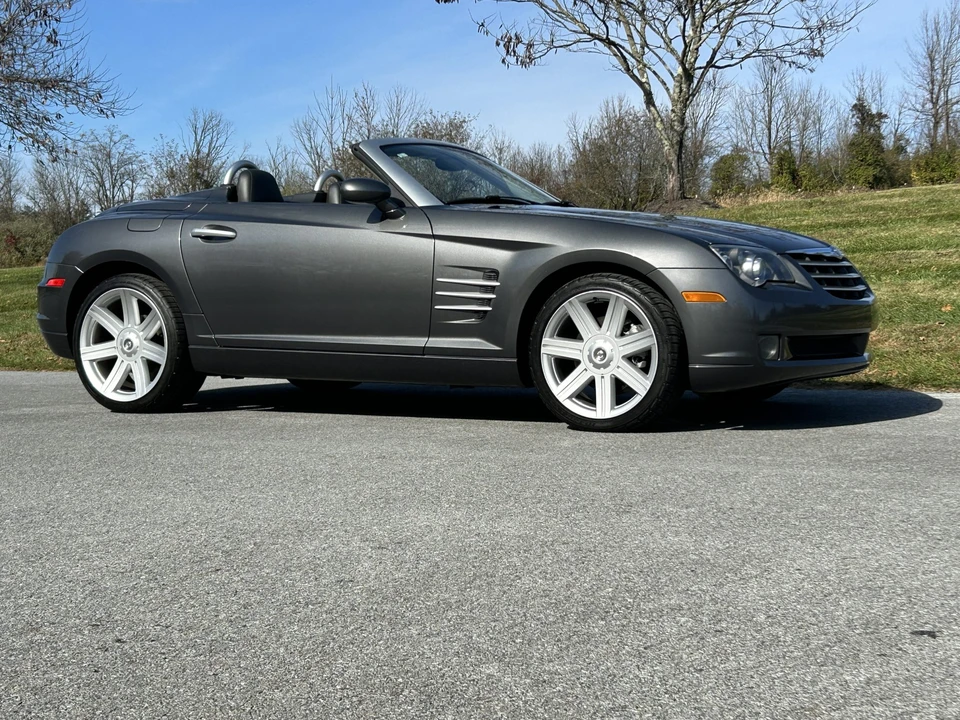 2005 Chrysler Crossfire - Image 29 of 31