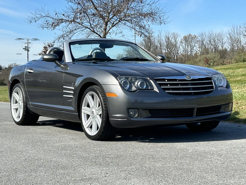 2005 Chrysler Crossfire - Image 27 of 31
