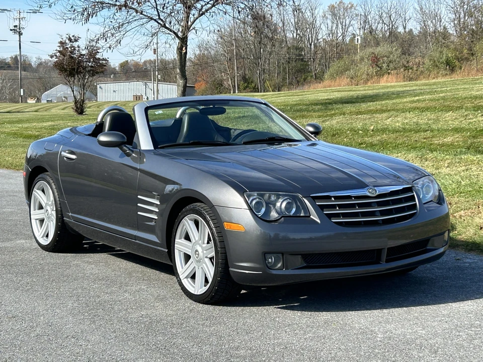 2005 Chrysler Crossfire - Image 28 of 31