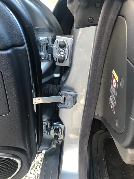 2005 Chrysler Crossfire - Image 31 of 31