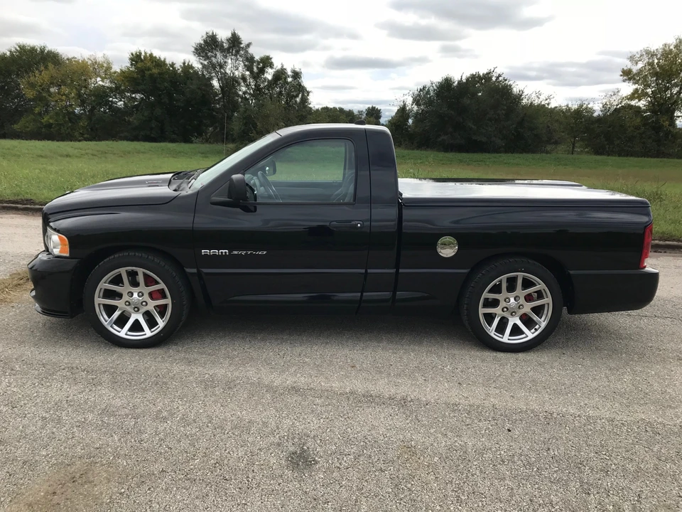 2005 Dodge Ram SRT-10 3rd Gen - Image 7 of 31
