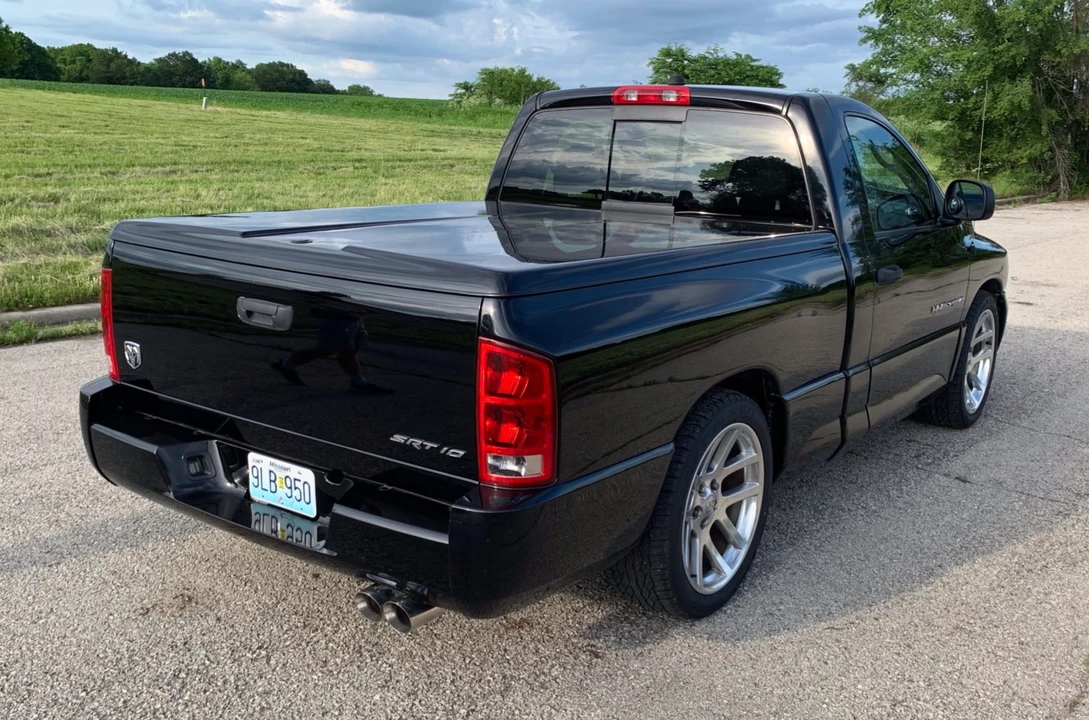 2005 Dodge Ram SRT-10 3rd Gen - Image 14 of 31