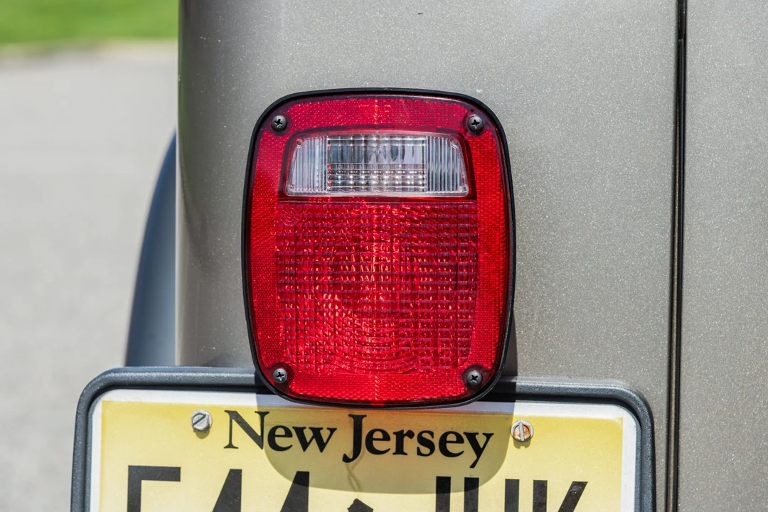 2005 Jeep TJ Wrangler - Image 23 of 31