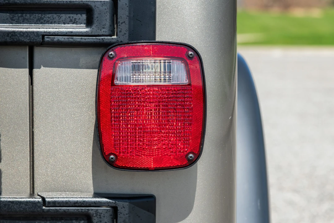 2005 Jeep TJ Wrangler - Image 24 of 31