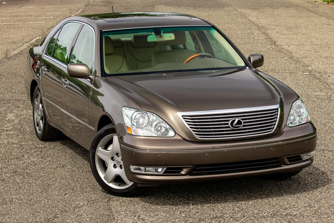 2005 Lexus LS 3rd Gen - Image 8 of 31