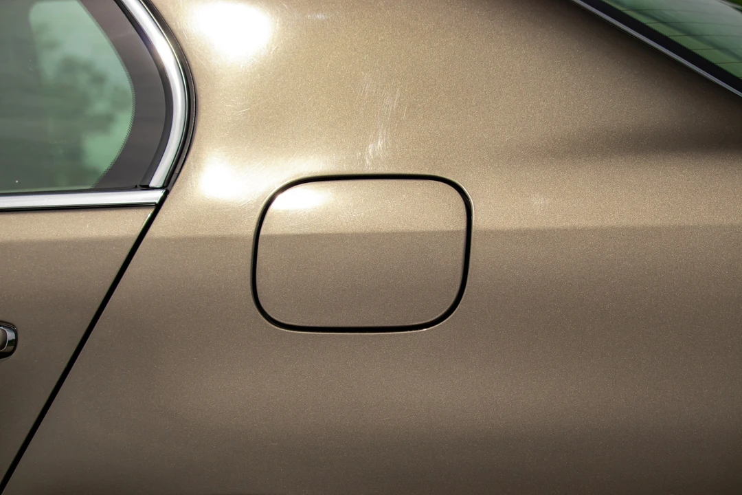 2005 Lexus LS 3rd Gen - Image 24 of 31