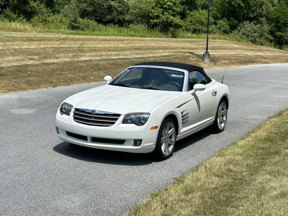 2006 Chrysler Crossfire - Image 7 of 31