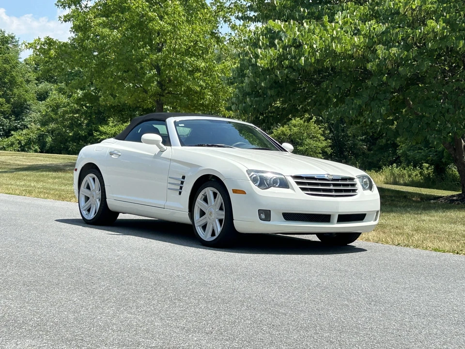2006 Chrysler Crossfire - Image 16 of 31