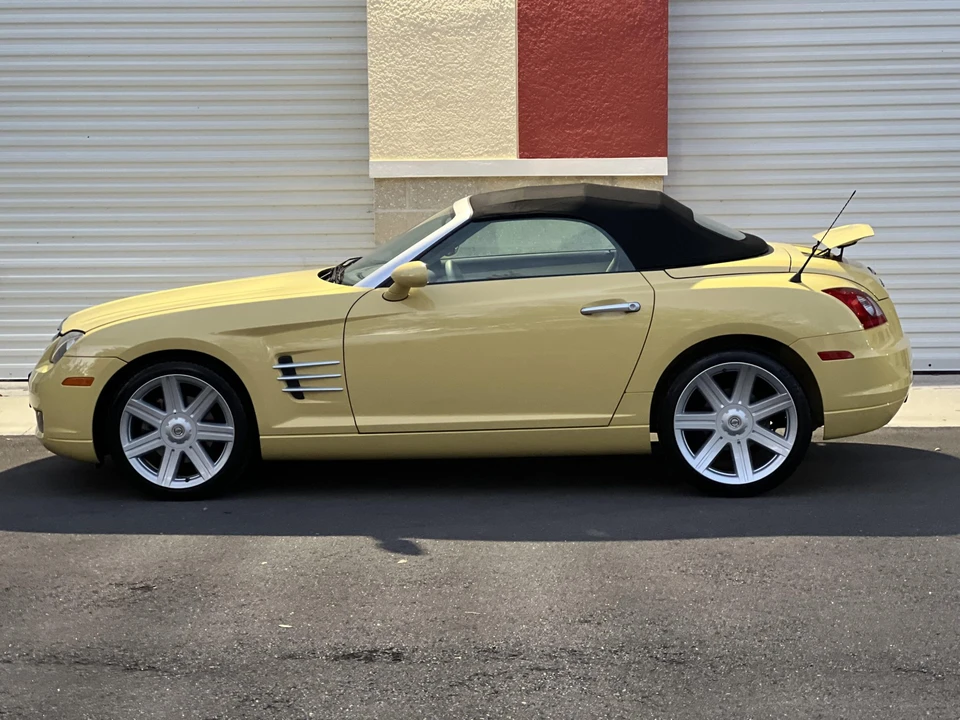 2006 Chrysler Crossfire - Image 16 of 31