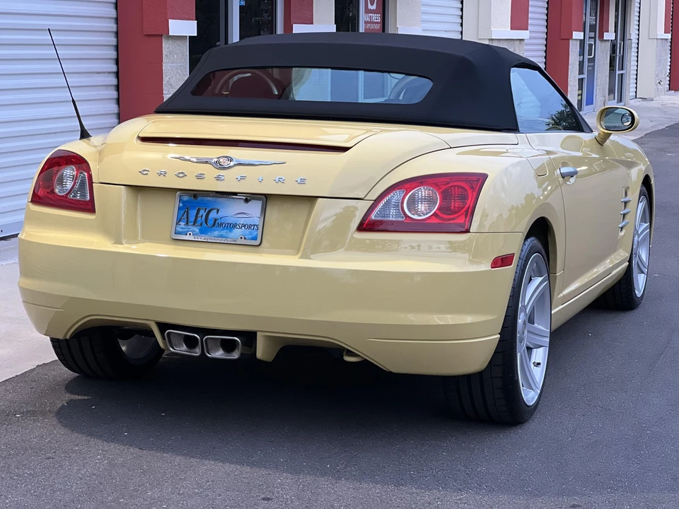 2006 Chrysler Crossfire - Image 29 of 31