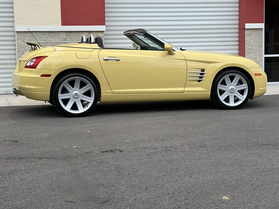 2006 Chrysler Crossfire - Image 7 of 31
