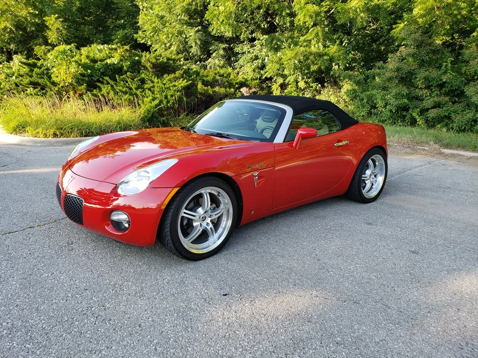 2006 Pontiac Solstice - Image 2 of 31