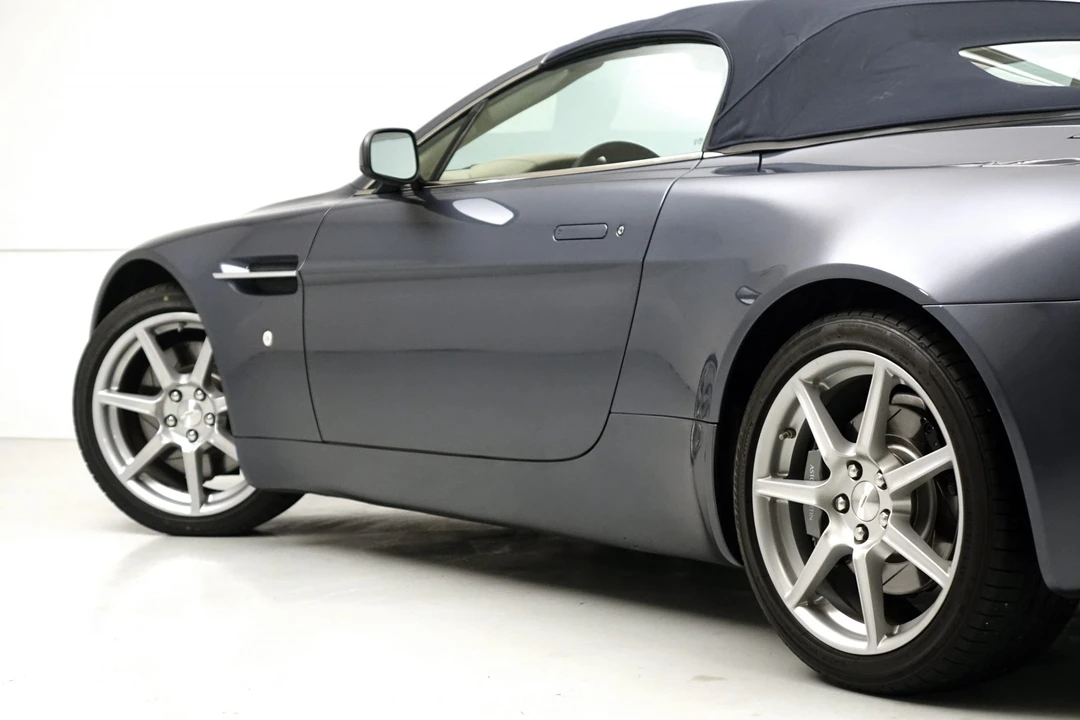 2007 Aston Martin V8 Vantage (2006-2017) - Image 27 of 31