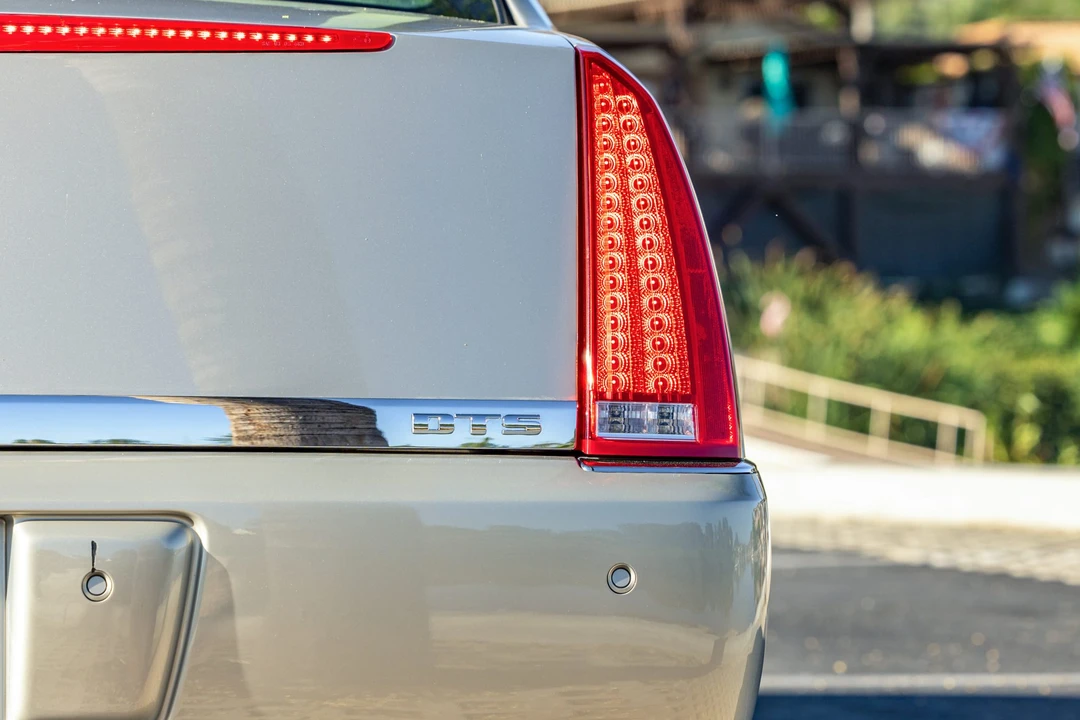 2007 Cadillac DTS - Image 18 of 31
