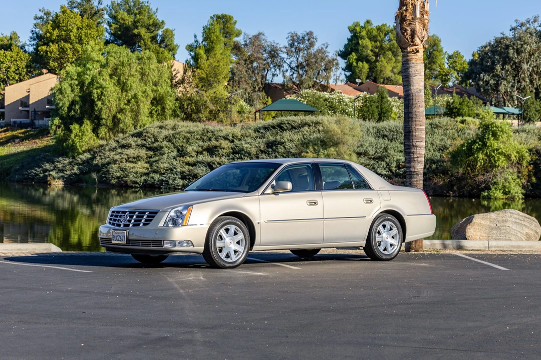2007 Cadillac DTS - Image 10 of 31