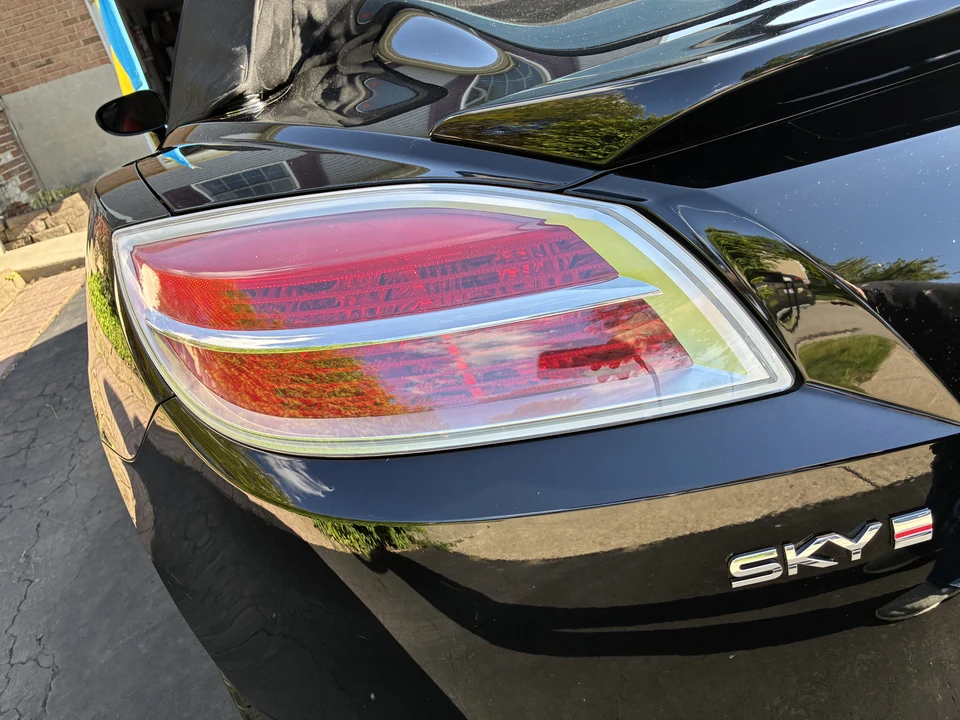 2007 Saturn Sky Red Line - Image 17 of 31