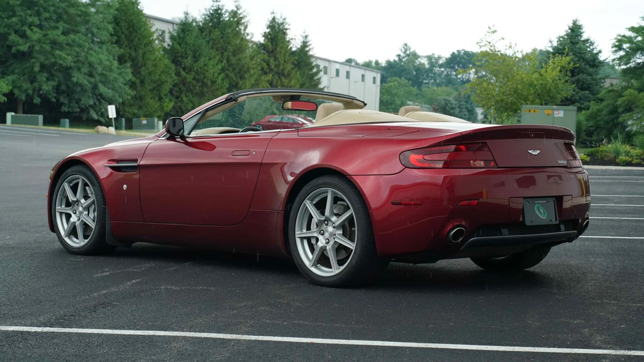 2008 Aston Martin V8 Vantage (2006-2017) - Image 5 of 31