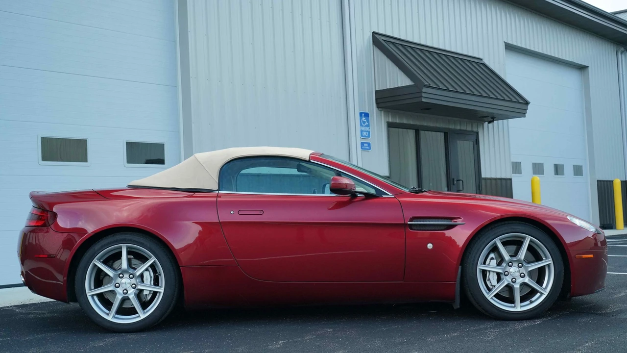 2008 Aston Martin V8 Vantage (2006-2017) - Image 24 of 31