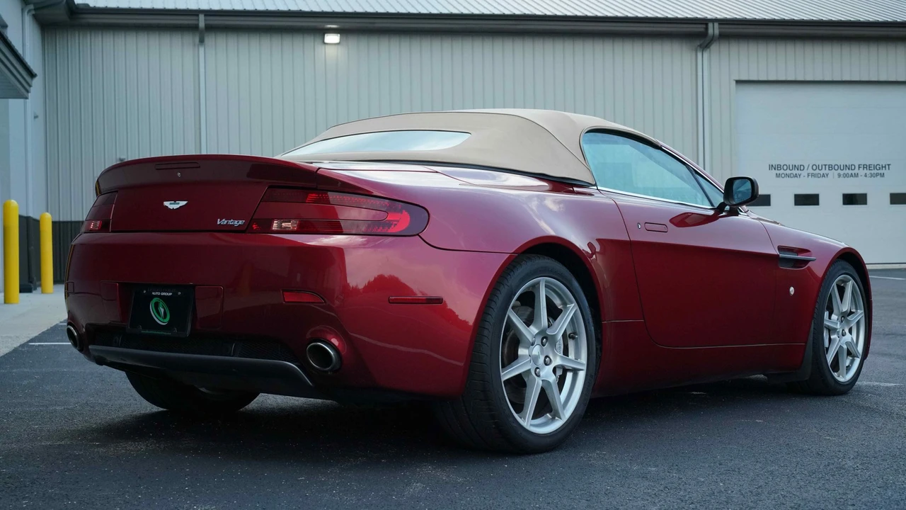 2008 Aston Martin V8 Vantage (2006-2017) - Image 25 of 31