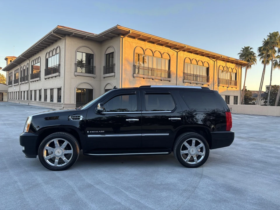 2008 Cadillac Escalade & EXT 3rd Gen - Image 17 of 31