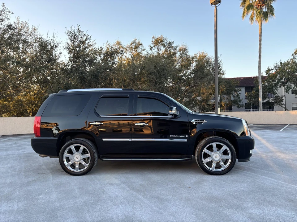 2008 Cadillac Escalade & EXT 3rd Gen - Image 29 of 31