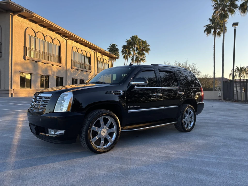 2008 Cadillac Escalade & EXT 3rd Gen - Image 6 of 31