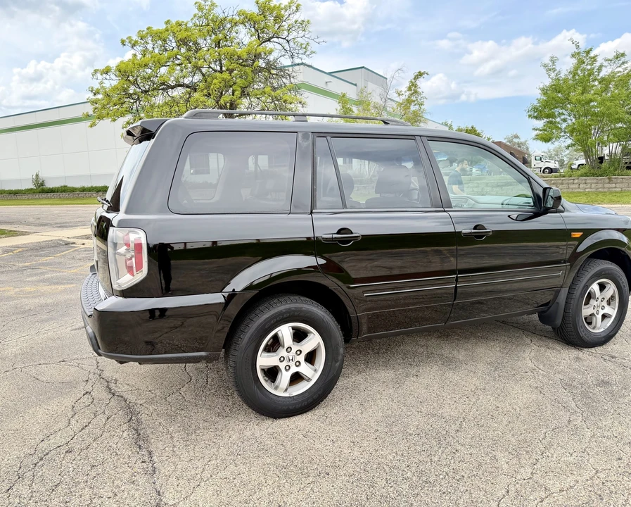 2008 Honda Pilot 1st Gen - Image 18 of 31