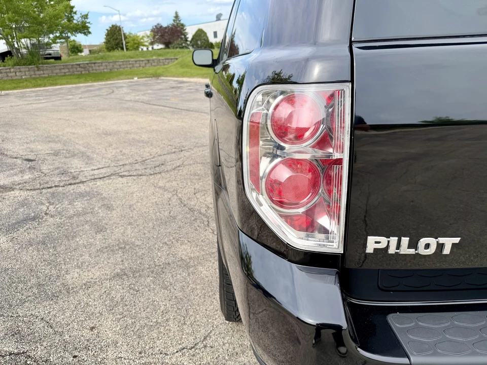 2008 Honda Pilot 1st Gen - Image 15 of 31