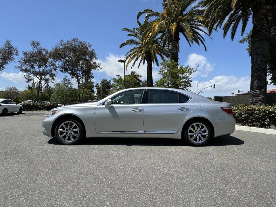 2008 Lexus LS 4th Gen - Image 3 of 31