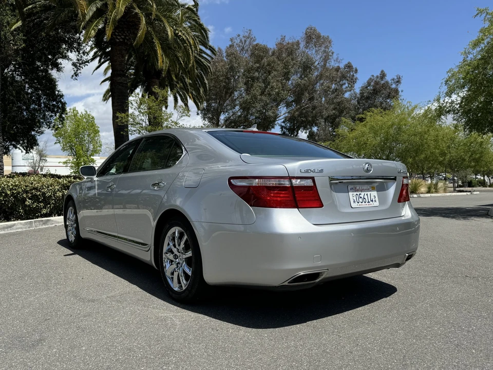 2008 Lexus LS 4th Gen - Image 4 of 31