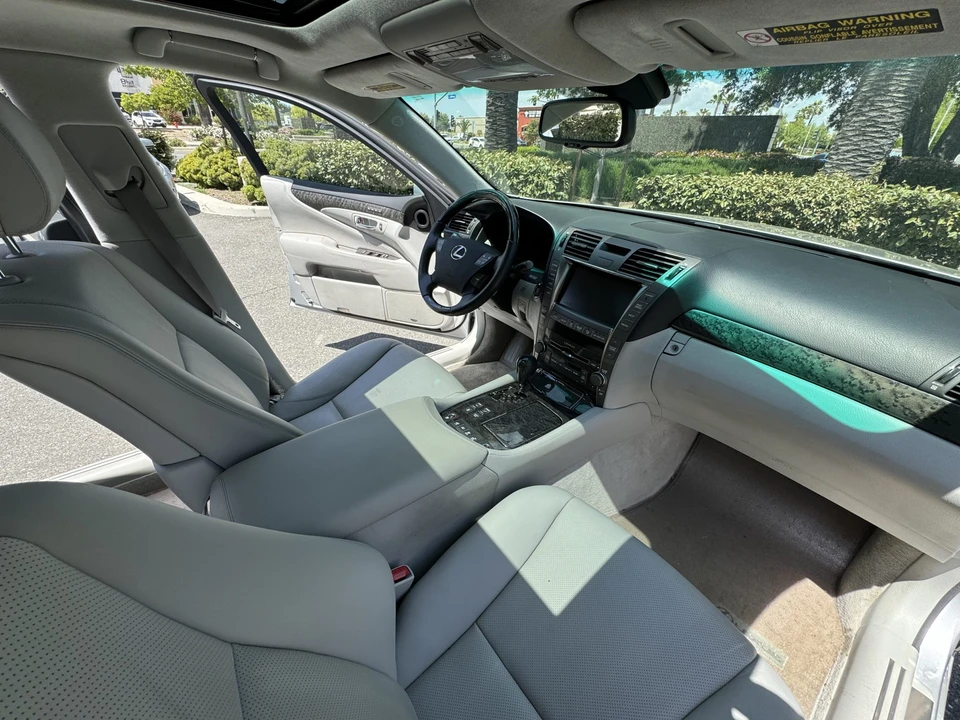 2008 Lexus LS 4th Gen - Image 22 of 31
