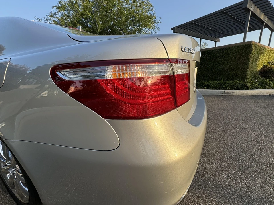 2008 Lexus LS 4th Gen - Image 12 of 31