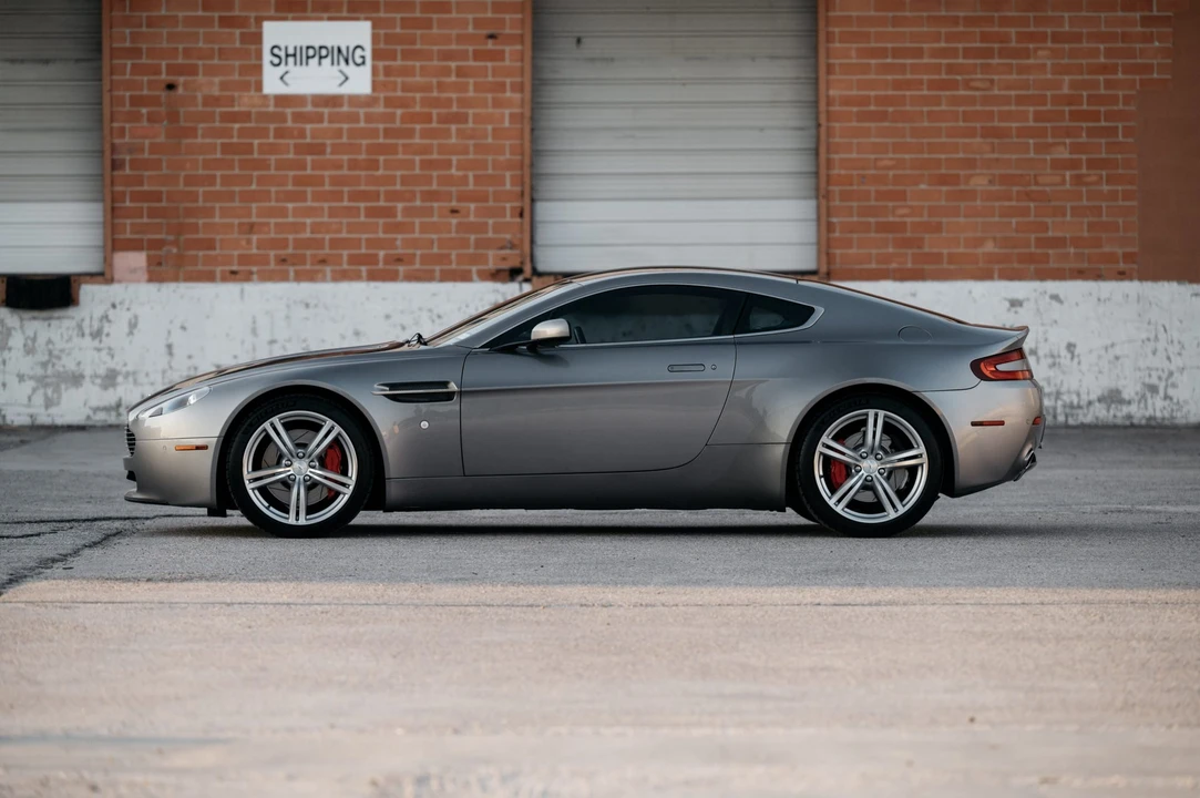 2009 Aston Martin V8 Vantage (2006-2017) - Image 17 of 31