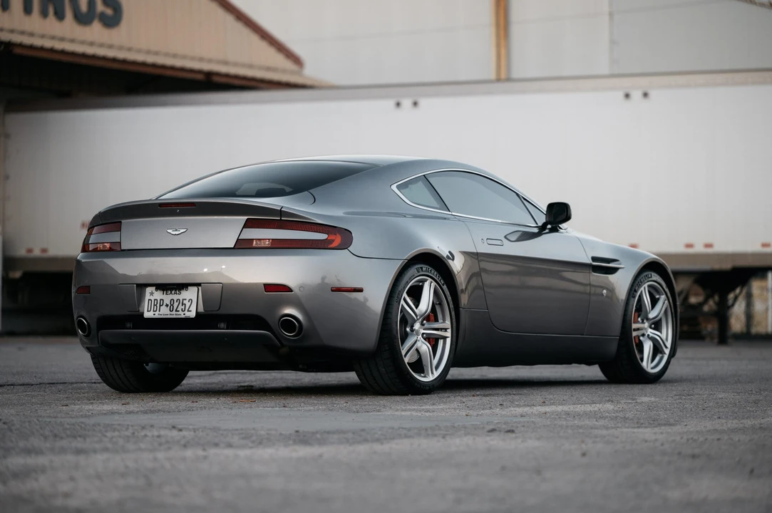 2009 Aston Martin V8 Vantage (2006-2017) - Image 15 of 31