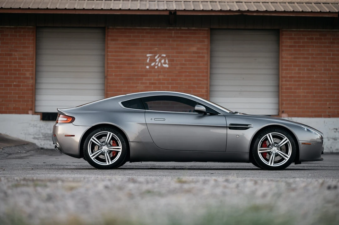 2009 Aston Martin V8 Vantage (2006-2017) - Image 14 of 31