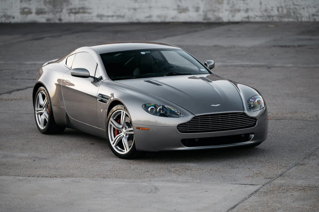 2009 Aston Martin V8 Vantage (2006-2017) - Image 9 of 31