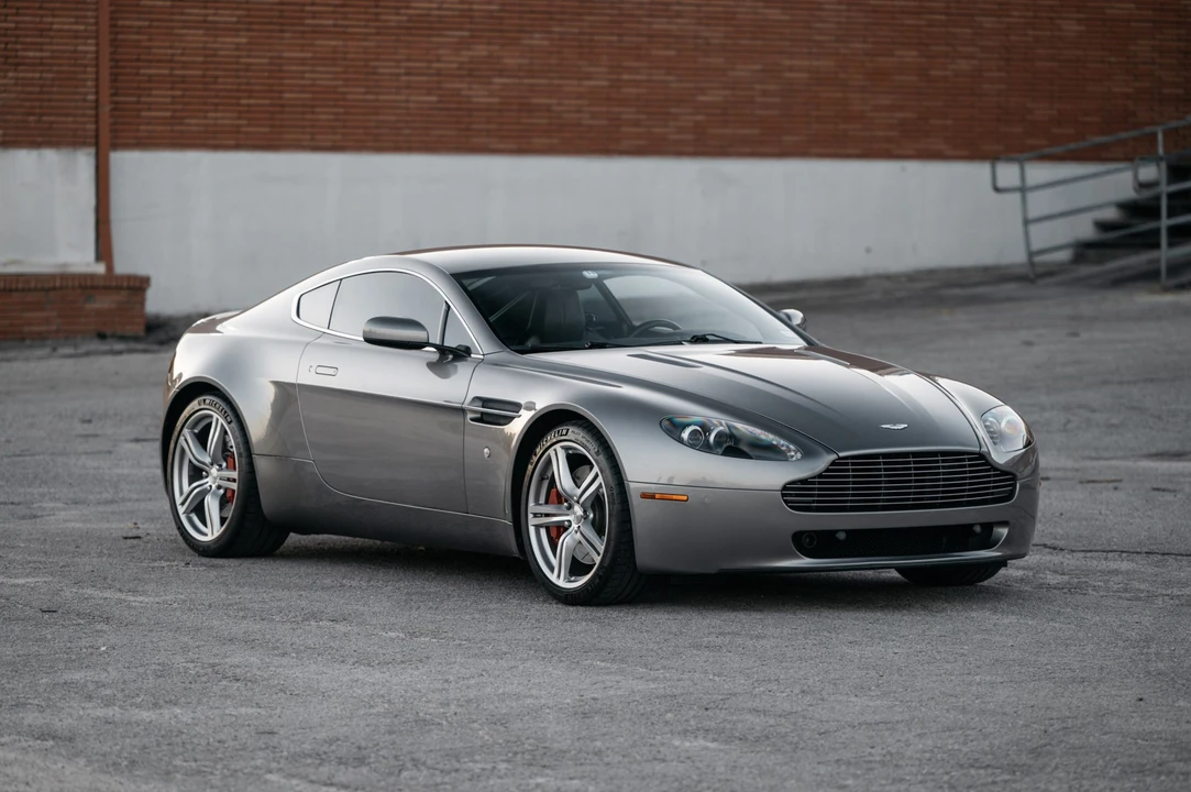 2009 Aston Martin V8 Vantage (2006-2017) - Image 13 of 31